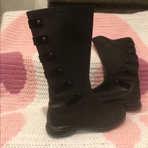 MERRELL WATERPROOF BOOTS